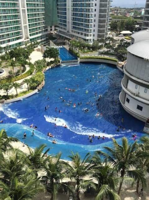 Manila Urban Resort At Azure Zewnętrze zdjęcie